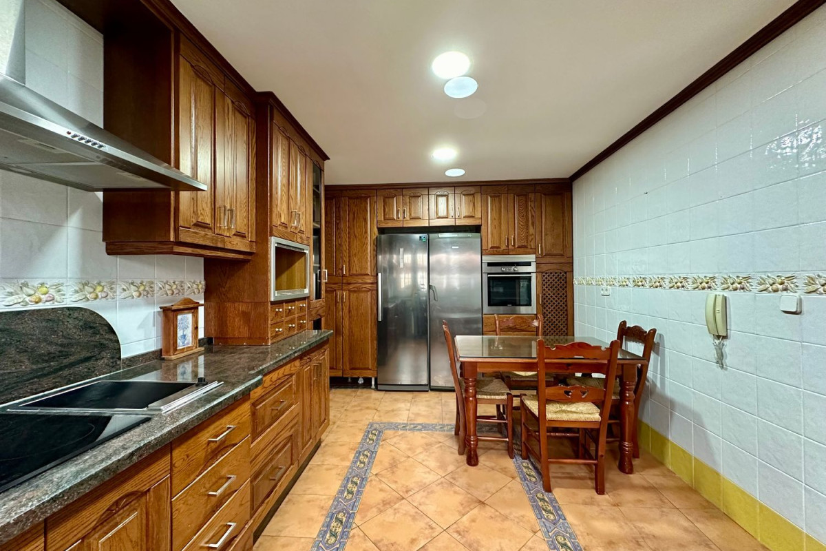 Venta de chalet adosado en Ronda de Poniente , Motril photo 5