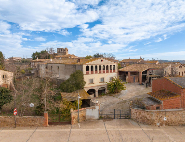 Casa de pueblo en venta en calle de Sant Genís thumbnail 1