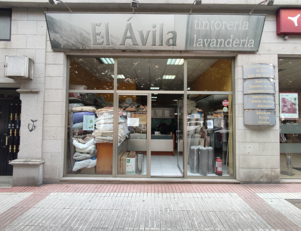 Local en venta en avenida de las Conchiñas thumbnail 1