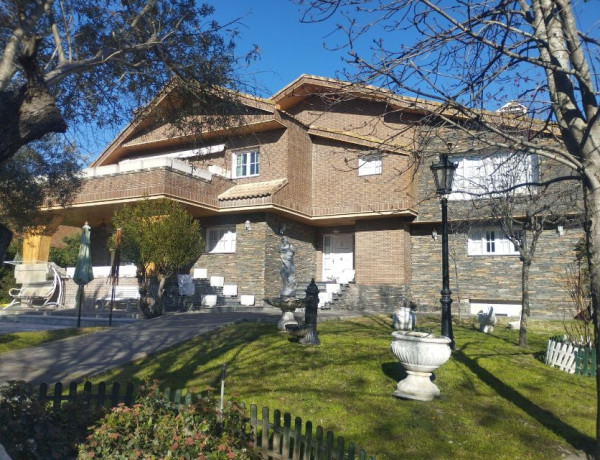 Detached villa for sale in Bonanza , Boadilla del Monte photo 1