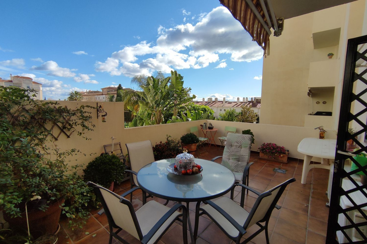 Sale of ground in Calle Jaspe, Benalmádena
photo 1