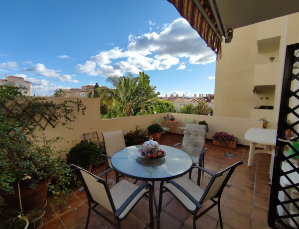 First floor for sale in Calle Jaspe, Benalmádena photo 1
