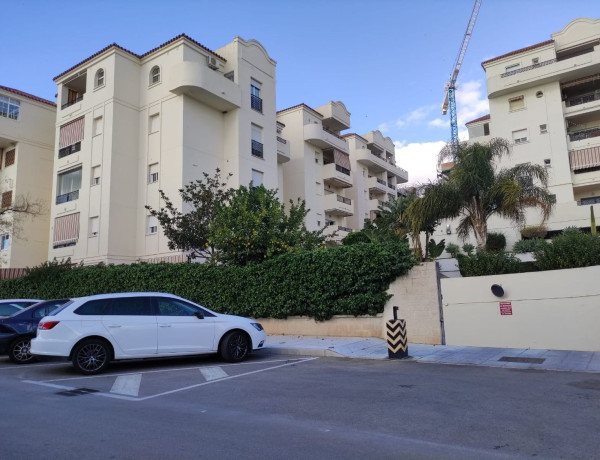 First floor for sale in Calle Jaspe, Benalmádena thumbnail 1