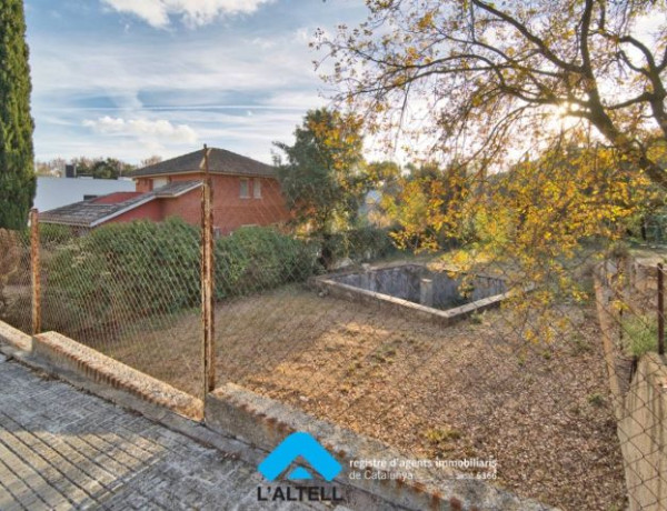 Terreno en venta en calle les Tires photo 1
