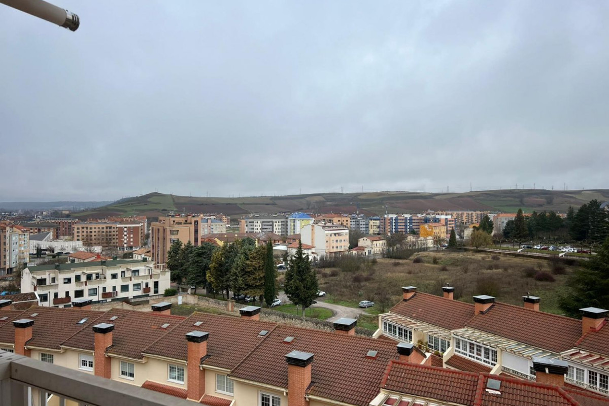 Sale of apartment in Calle Bofordo, Burgos
photo 3