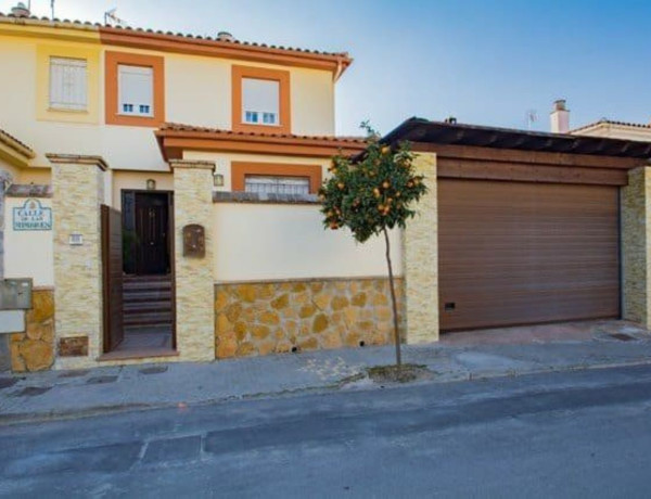 Detached villa for sale in , Peligros photo 3