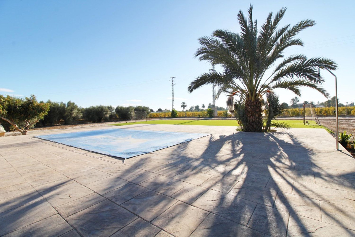 Venta de chalet independiente en Elche Ciudad, Elche / Elx
 photo 2