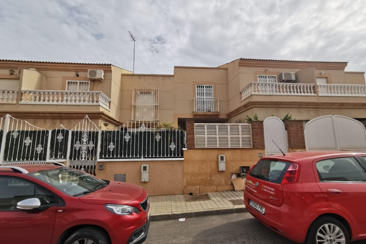 Casa o chalet independiente en venta en calle Arquímedes, Huércal de Almería
photo 1