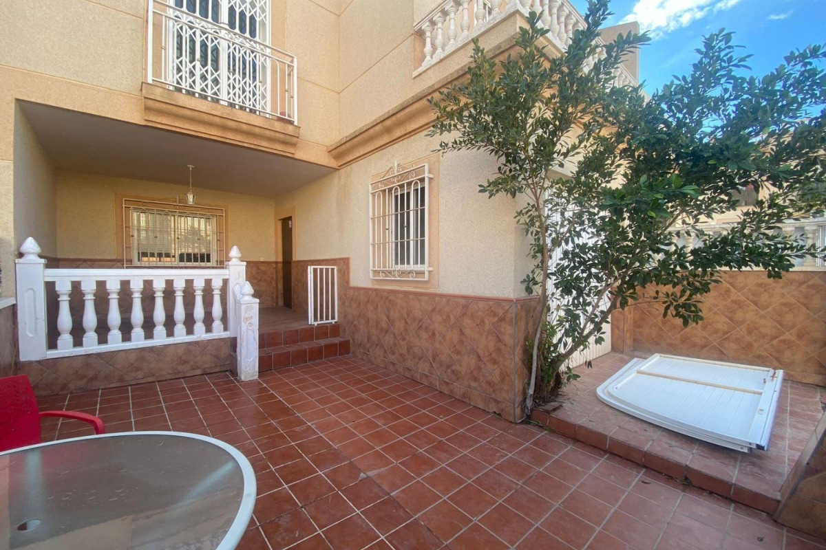 Casa o chalet independiente en venta en calle Arquímedes, Huércal de Almería
photo 3