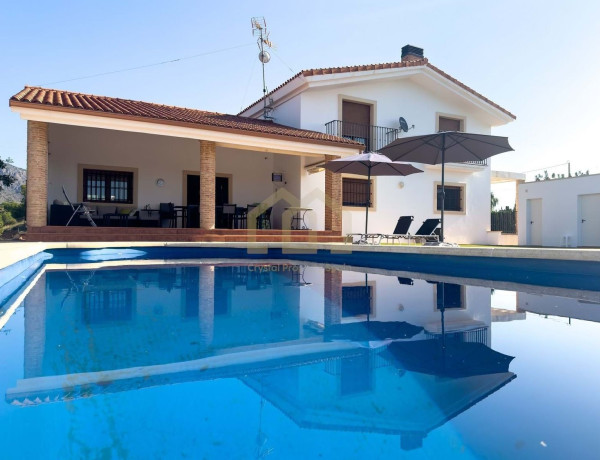 Chalet independiente en venta en , Albatera photo 1