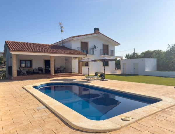 Chalet independiente en venta en , Albatera thumbnail 1