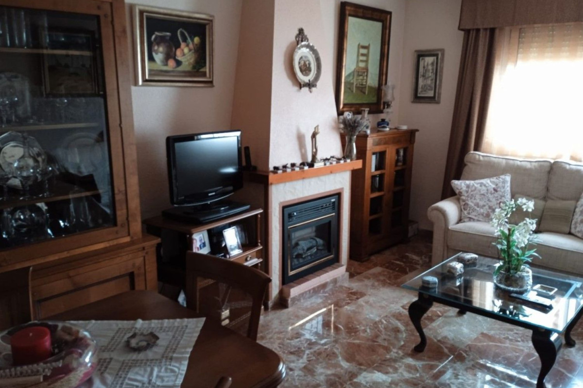Продажа таунхауса в , Гинес photo 3