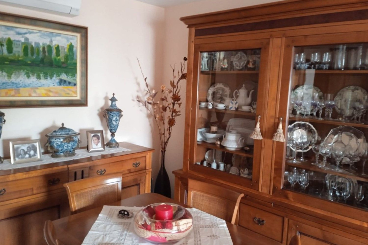 Продажа таунхауса в , Гинес photo 5