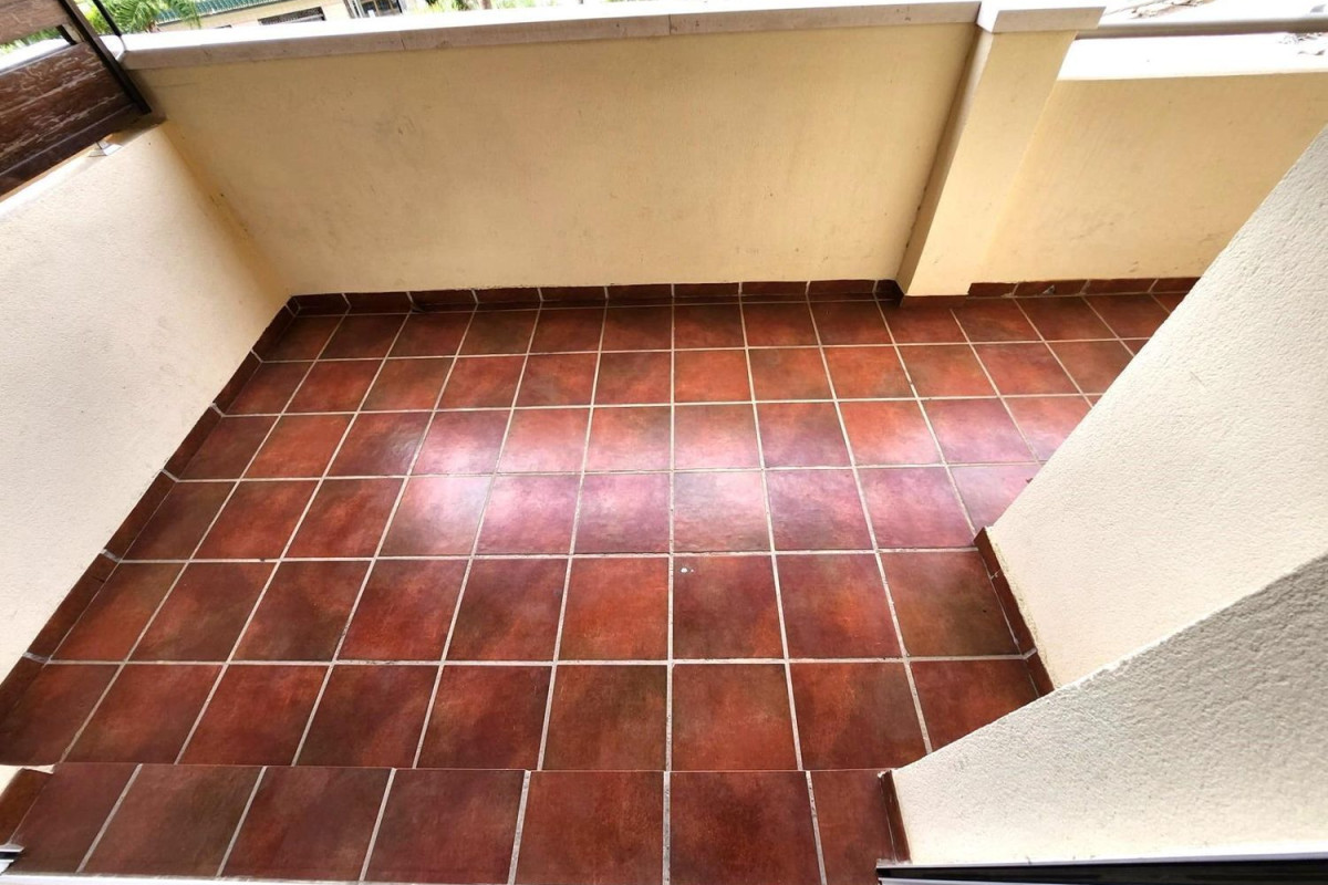 Sale of apartment in Avenida Juan Carlos I, Estepona
photo 4