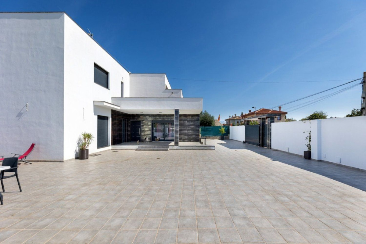 Casa o chalet independiente en venta en calle Magnolia, 22, Cullar-Vega
photo 3