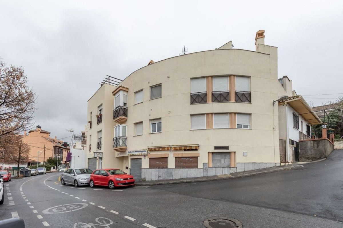 Piso en venta en calle Madrid, 71, Monachil
photo 1