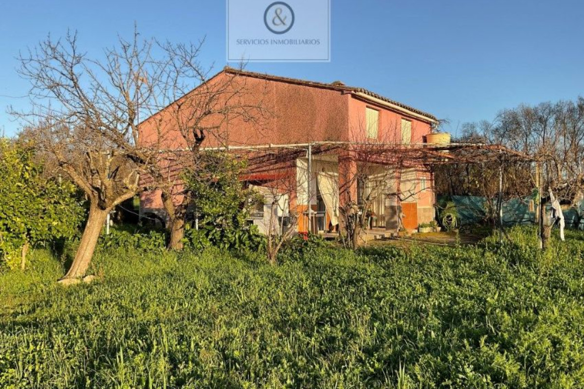 Venta de finca rústica en , Candeleda photo 2