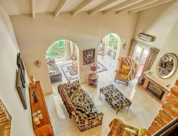 Chalet independiente en venta en La Capellania, 3, Benalmádena thumbnail 2