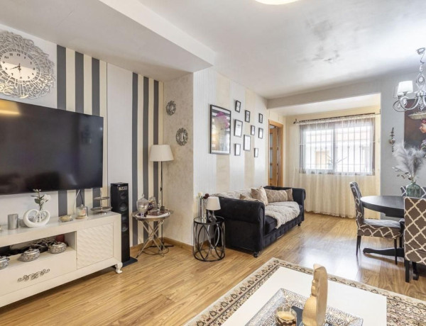 Apartment for sale in Calle Calvario, La Zubia photo 1