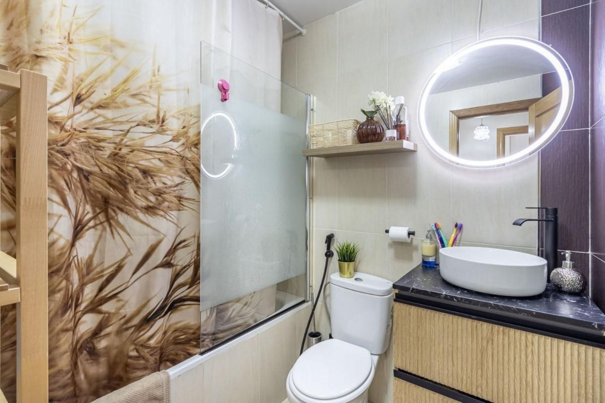Sale of apartment in Calle Calvario, La Zubia
 photo 4