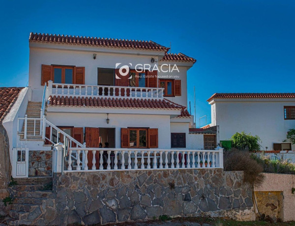 Chalet independiente en venta en  Arona Pueblo , Arona photo 1
