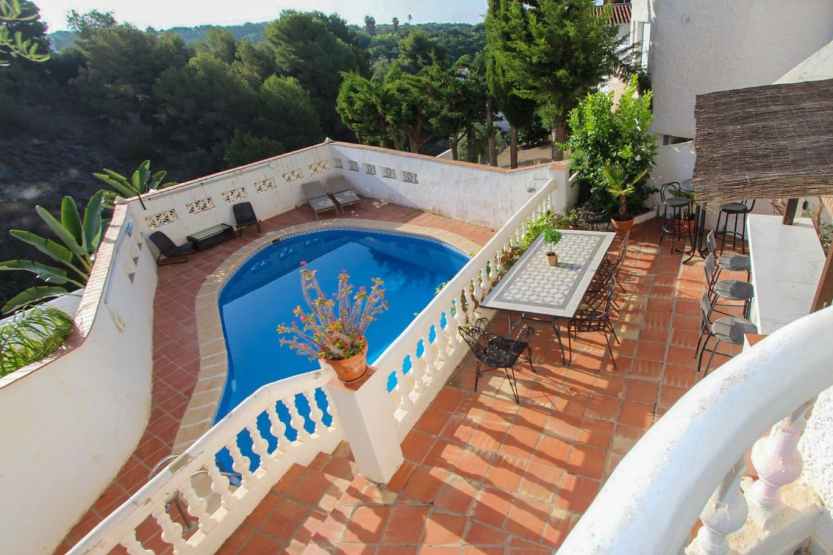 Sale of independent chalet in Avenida Chimenea s/n, Nerja
 photo 2