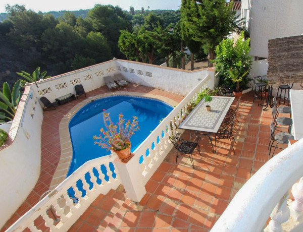 Detached villa for sale in Avenida Chimenea s/n, Nerja thumbnail 1