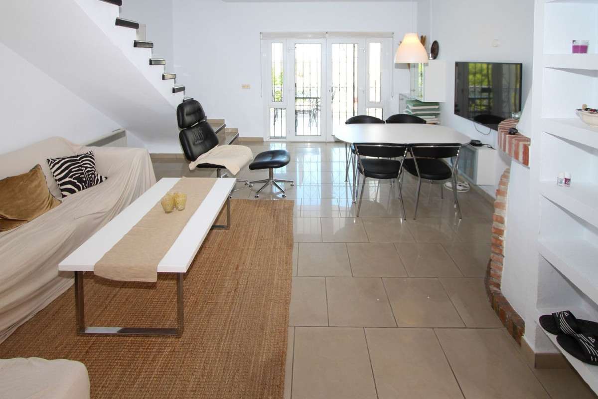 Sale of independent chalet in Avenida Chimenea s/n, Nerja
 photo 5