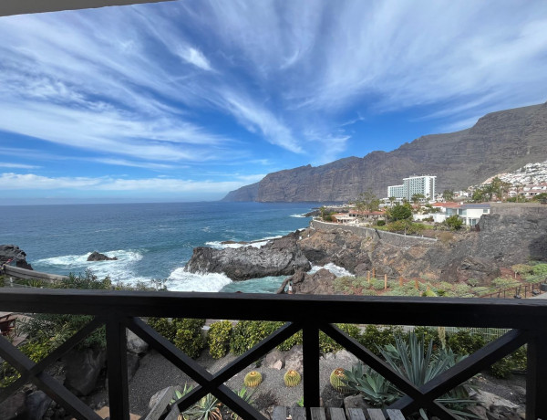 Apartment for rent in Calle la Hondura, 9 , Santiago del Teide thumbnail 1