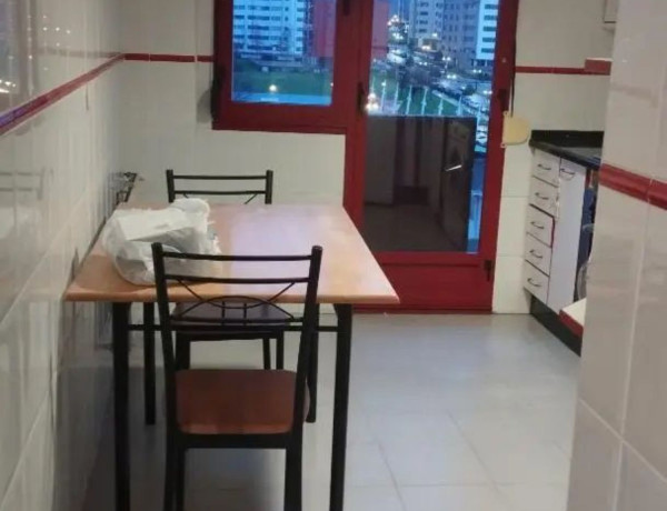 Продажа квартиры в Calle Daniel Moyano, Oviedo thumbnail 1
