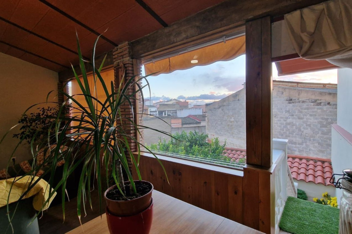 Sale of townhouse in Calle Pablo Neruda, 10 , Mérida photo 3