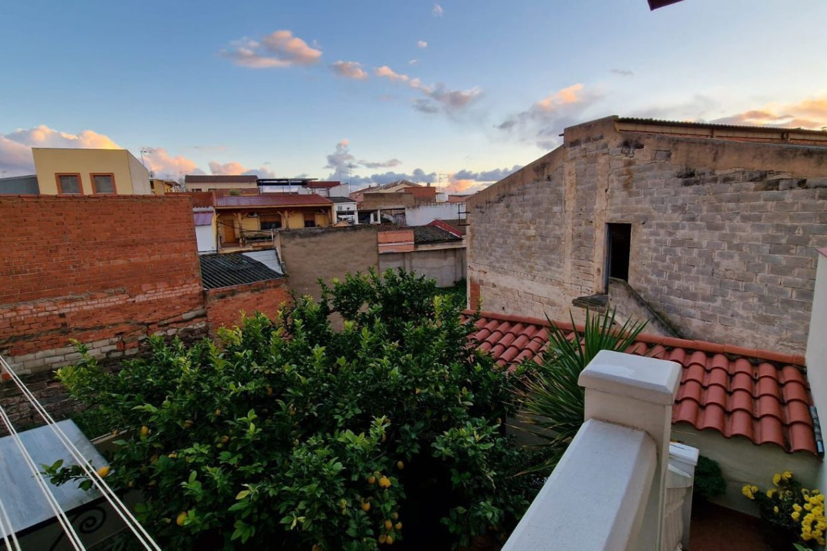 Sale of townhouse in Calle Pablo Neruda, 10 , Mérida photo 4