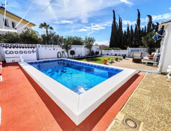 Chalet independiente en venta en Montealto , Benalmádena photo 1