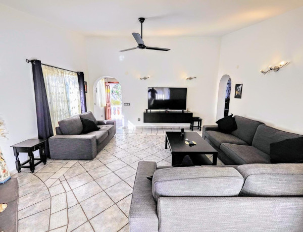 Chalet independiente en venta en  Montealto , Benalmádena photo 4