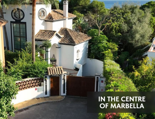 Chalet independiente en venta en Elviria-Cabopino , Marbella thumbnail 1