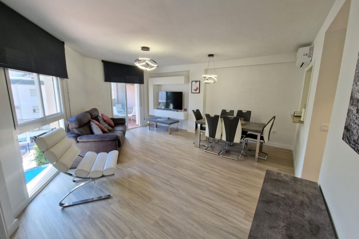 Продажа квартиры на Avenida Prieto Moreno, 1, Алмуньекар
photo 1