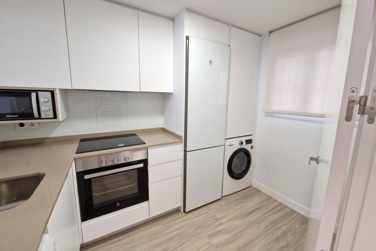 Продажа квартиры на Avenida Prieto Moreno, 1, Алмуньекар
photo 2