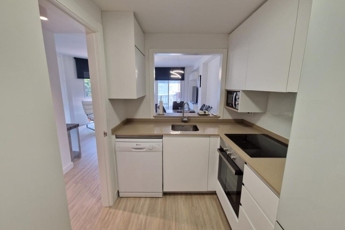 Продажа квартиры на Avenida Prieto Moreno, 1, Алмуньекар
photo 3
