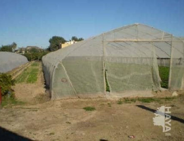 Terreno en venta en calle de L'Esglèsia thumbnail 1