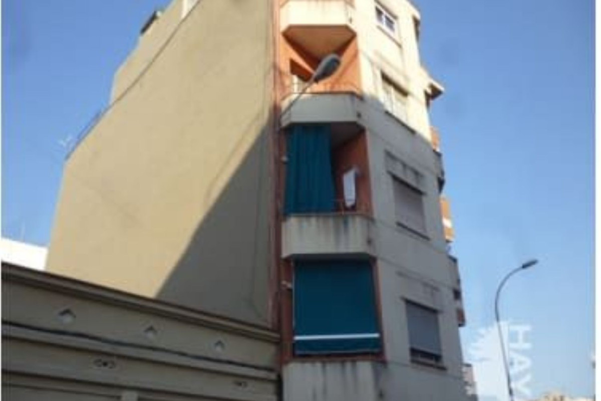 Venta de piso en Calle del Coronel Sanfeliu, El Prat de Llobregat
photo 1