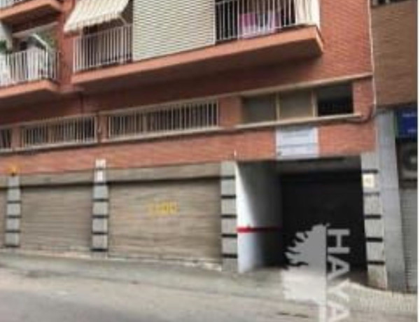 Продается гараж по адресу Calle de l'Escultor Llimona , Viladecans photo 1