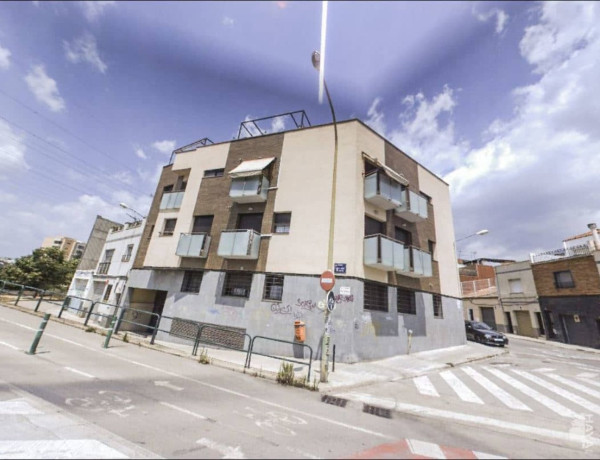 Piso en venta en  Calle de la Pineda, Terrassa photo