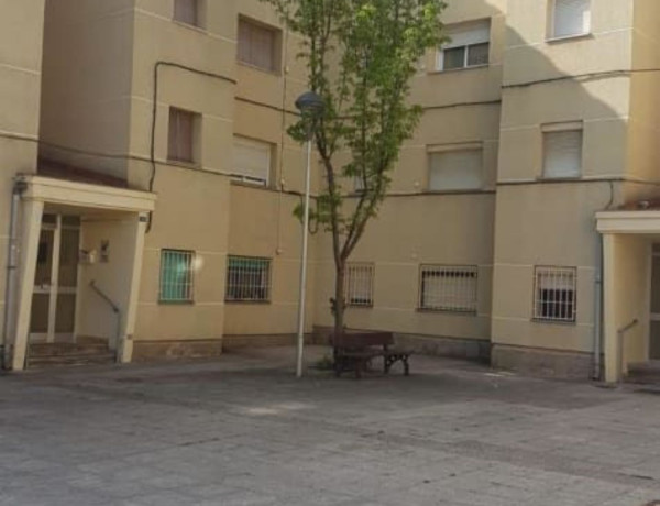 Piso en venta en  Calle de la Font de la Barona, Esparreguera photo 1