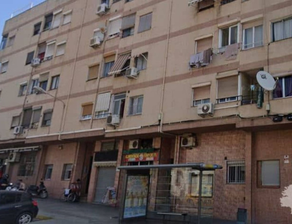 Piso en venta en  Carretera de Santa Coloma, Badalona photo