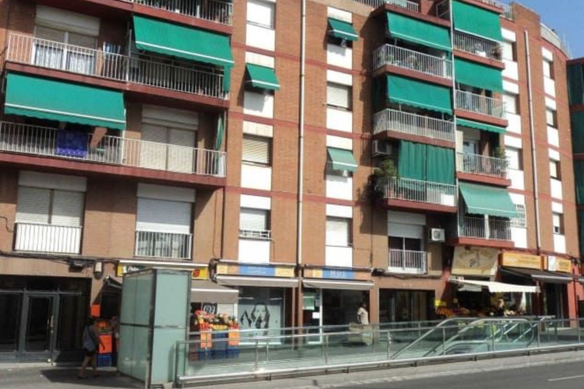 Sprzedaż mieszkania w Avenida del Marquès de Sant Mori, Badalona
photo 1