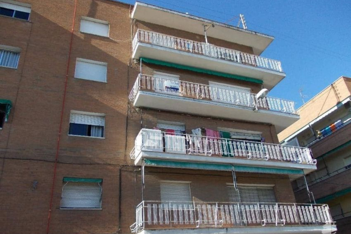 Piso en venta en Torrijos, Торрихос
photo 1