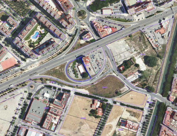Terreno en venta en avenida de les Garrigues thumbnail 1