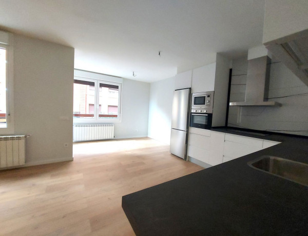 Piso en venta en  Calle Duquesa de la Victoria, Logroño photo 1