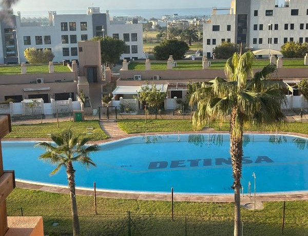 Ático en venta en Calle de los Juegos de Languedoc-Rosellon, 30, Almería photo 1