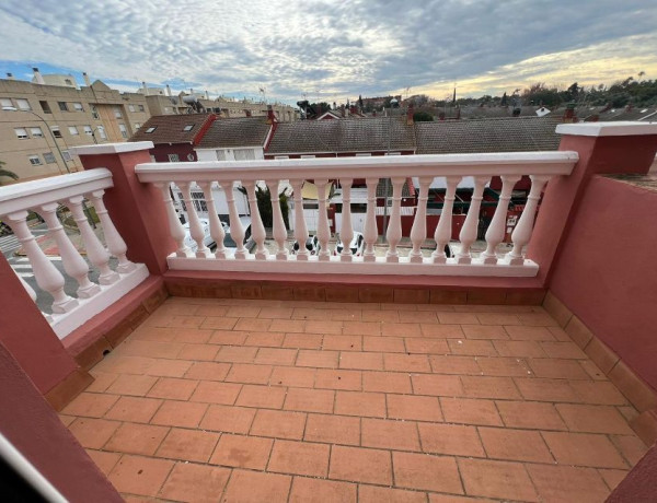 Chalet adosado en venta en  Via Lactea , Dos Hermanas photo 1